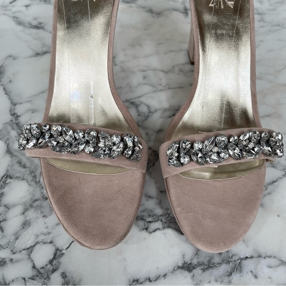 Naturalizer Cassano Blush Pink Suede Heels Comfortable Romantic Wedding Size 11 - Picture 2 of 9